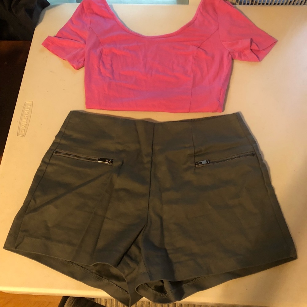 5/$40 Gray high waisted zipper shorts